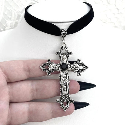 Vintage gothique grande croix noir velours ras de cou orné croix noir velours Grunge tour de cou cadeau pour elle