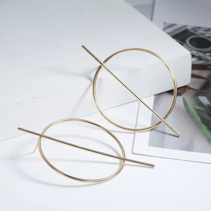 Minimalist Geometric Circle Earring