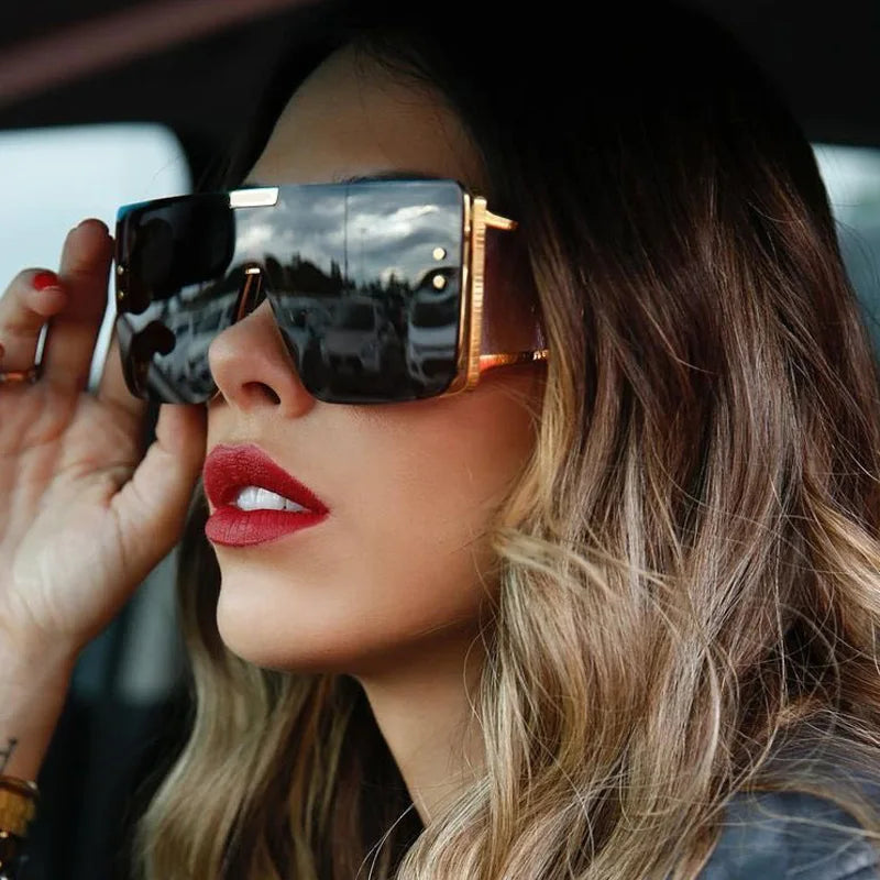 Lunettes de soleil carrées et plates pour femmes