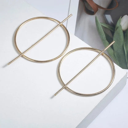 Minimalist Geometric Circle Earring