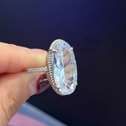 Anillo ovalado grande de lujo para mujer