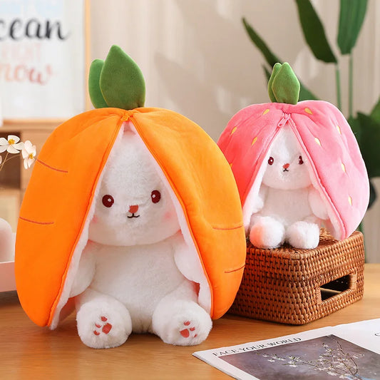 Belle peluche carotte et fraise avec oreiller de couchage lapin