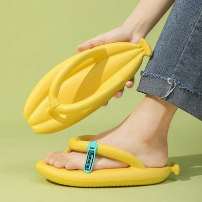 Sandalias con diseño de plátano para mujer.