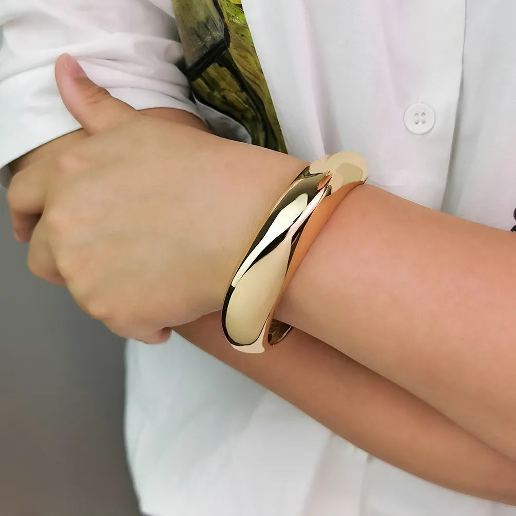 Gros bracelet tendance pour femmes