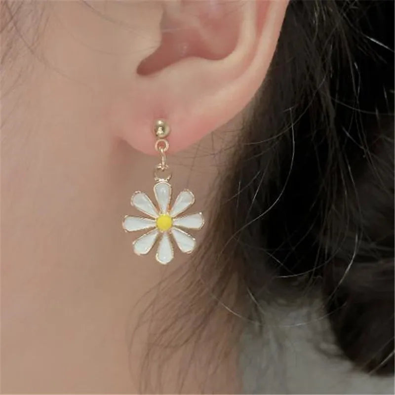 Small Daisy Flower Earrings