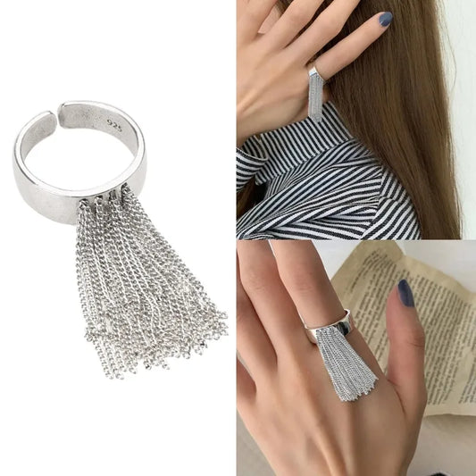 Anillo de moda elegante para mujer.