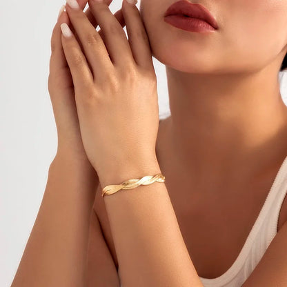 Fashion Trend Unique Elegant Bracelet For Women's