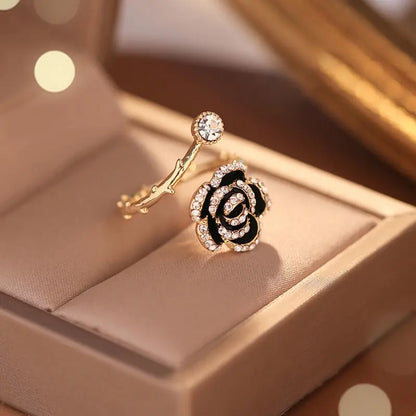 Bague en acier avec fleur de rose et cristal pour femme