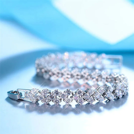 Elegantes pulseras de cristal de lujo para mujer.