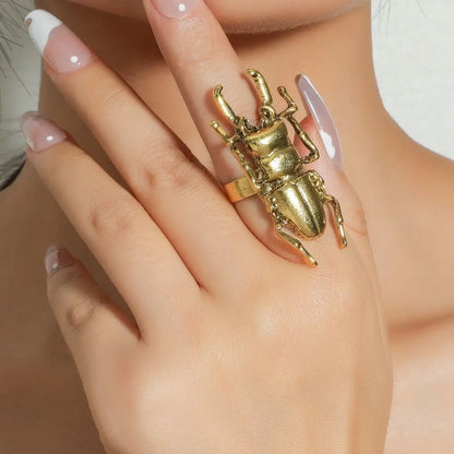 Anillo de animal punk para mujer