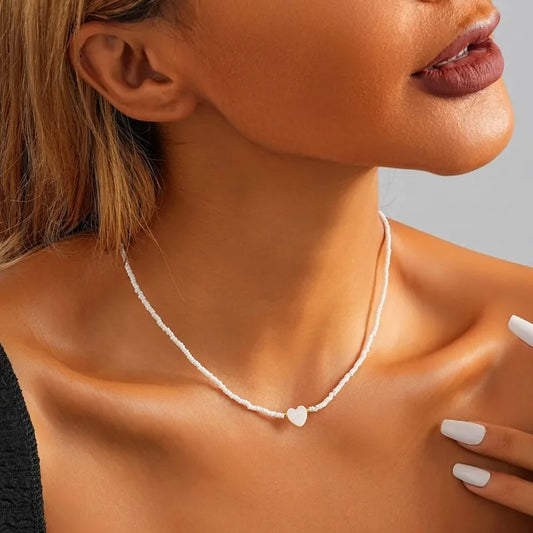 Collier ras du cou à la mode pour femmes