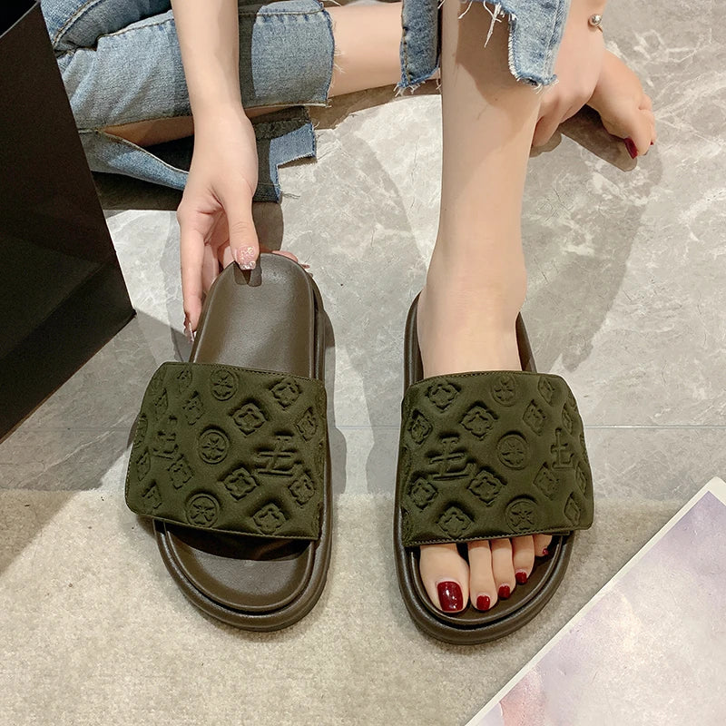 Sandalias planas de verano para mujer.