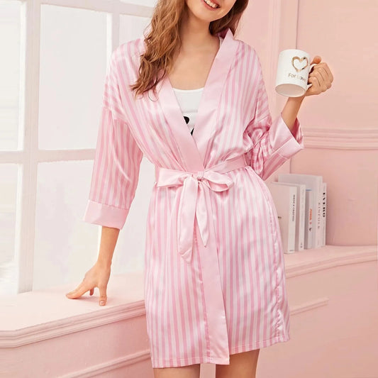 Robe de chambre sexy en satin pour femme