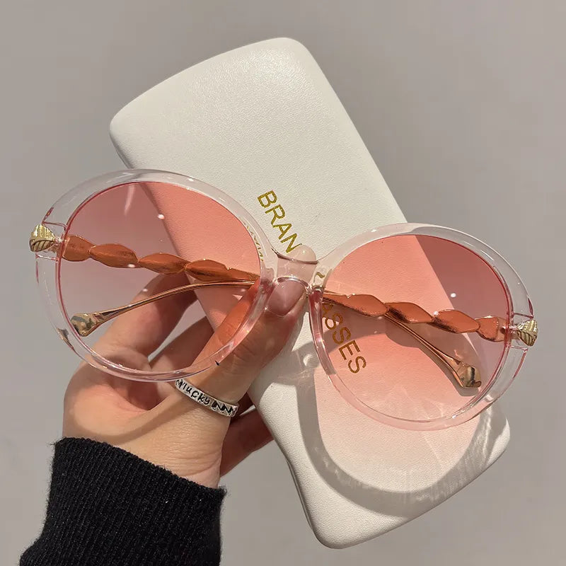 Lunettes de soleil à monture ronde à la mode pour femmes