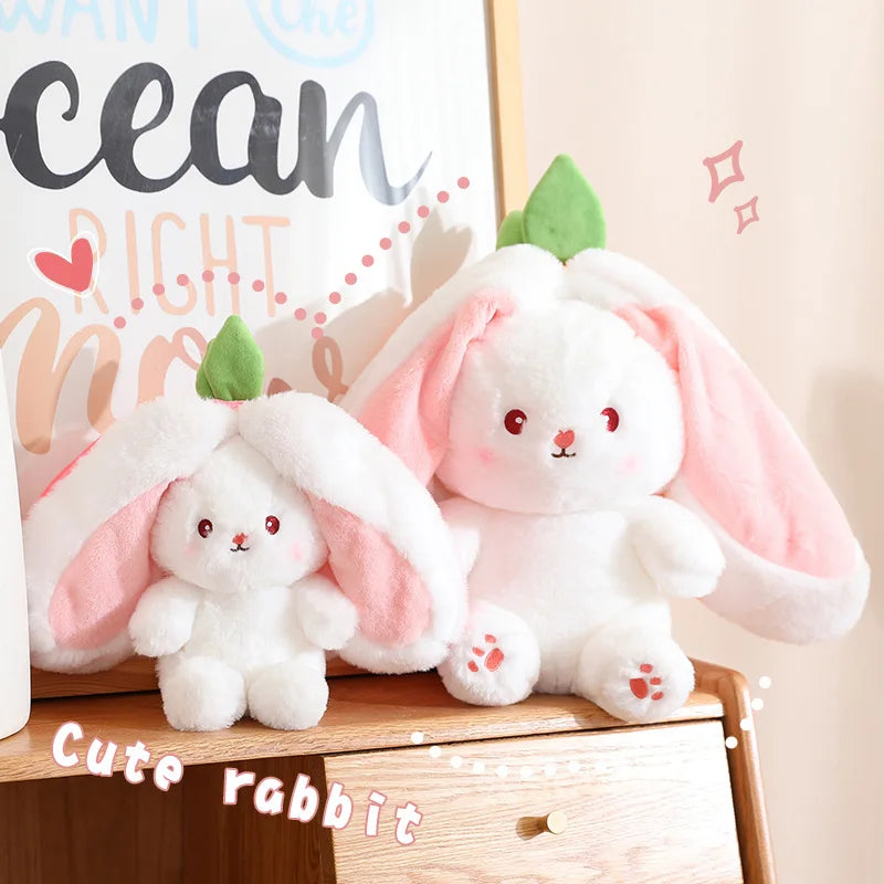 Belle peluche carotte et fraise avec oreiller de couchage lapin