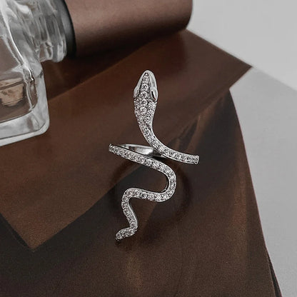 Anillo de serpiente de diamantes de imitación de moda para mujer