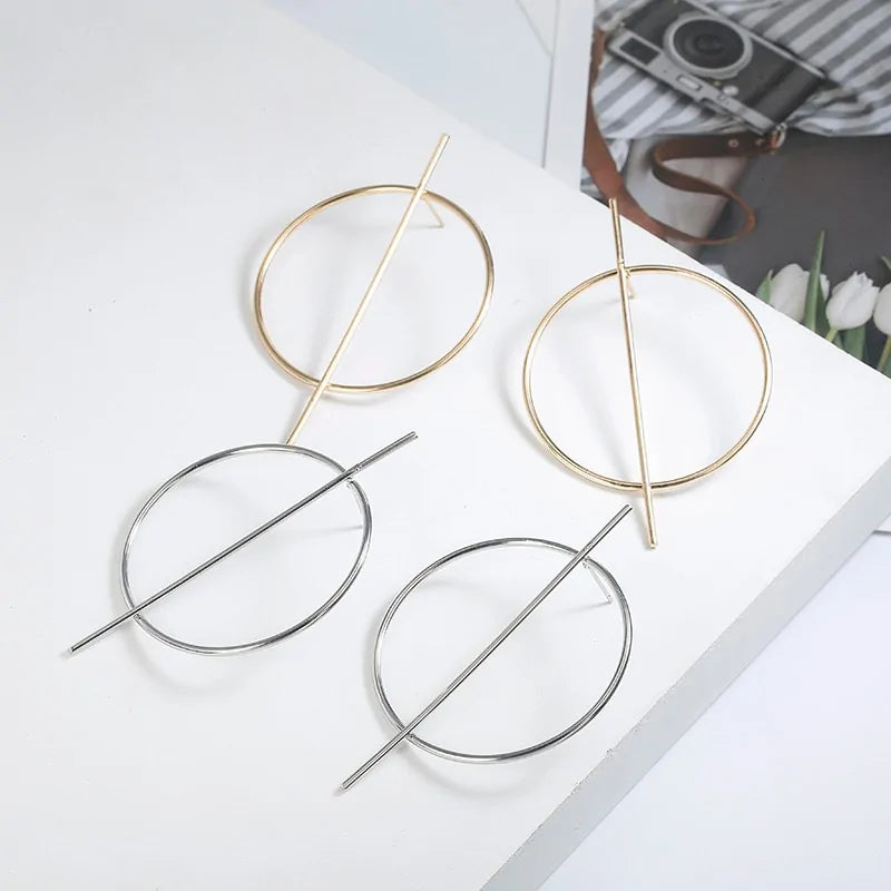 Minimalist Geometric Circle Earring